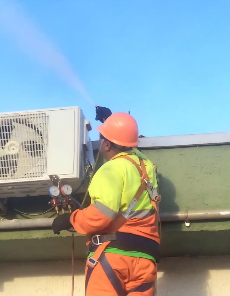 Imagem ilustrativa de MONTAGEM DE INFRAESTRUTURA ELÉTRICA E DE AR CONDICIONADO
